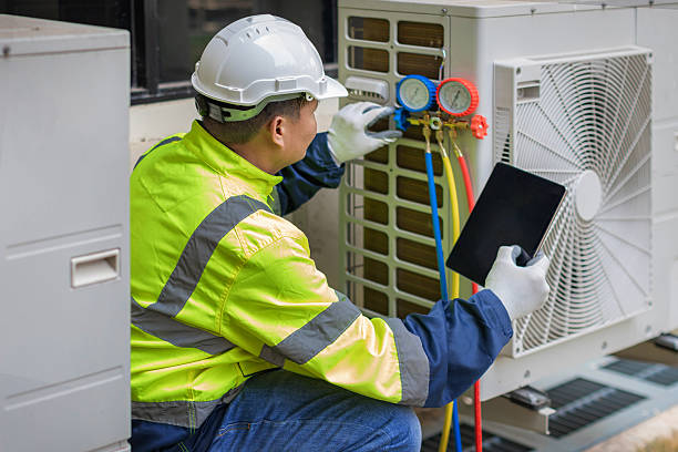 Professional Hvac technician working in Sandwich, IL